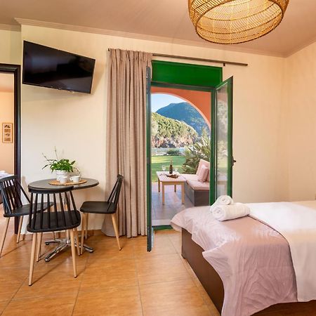 Aiora Suites Sívota Exteriör bild